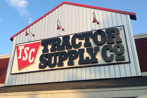 tractor supply store