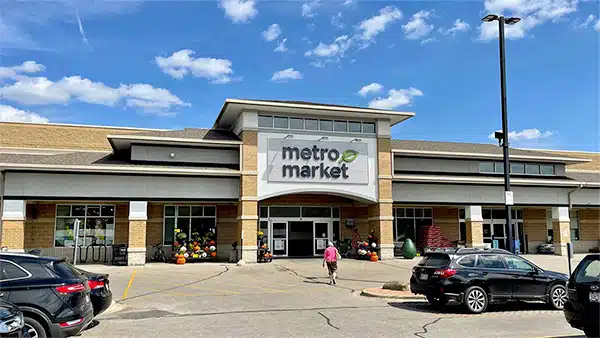 metro market store front